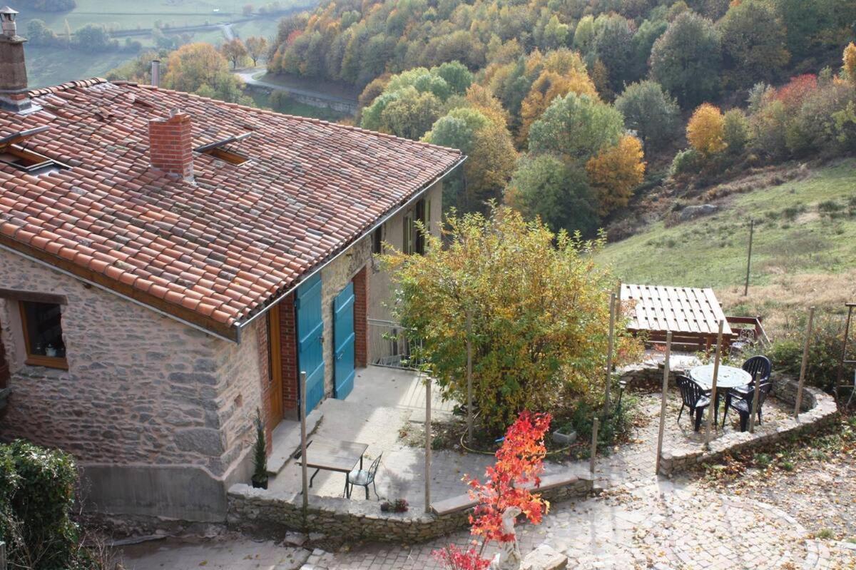 Gites Des Esselards Yzeron Buitenkant foto