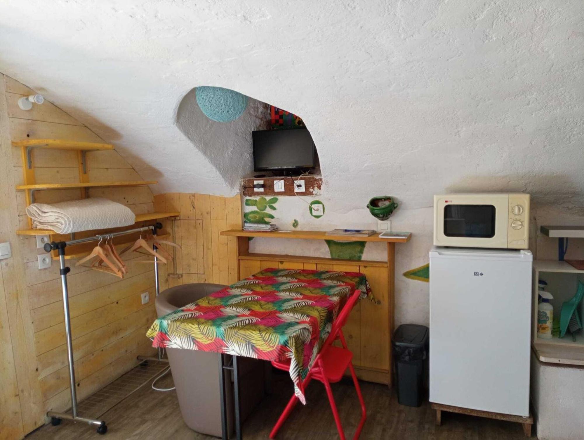 Gites Des Esselards Yzeron Kamer foto