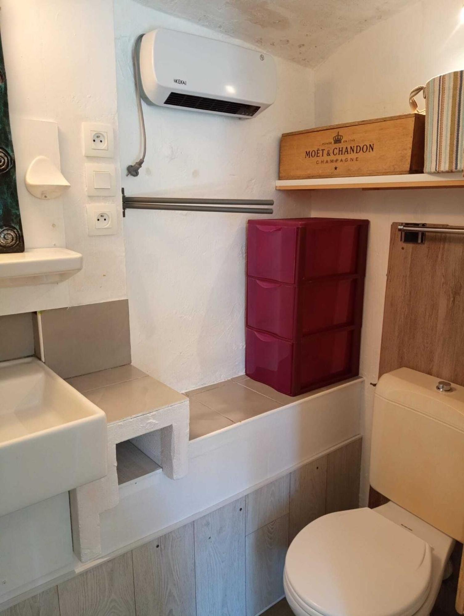 Gites Des Esselards Yzeron Kamer foto