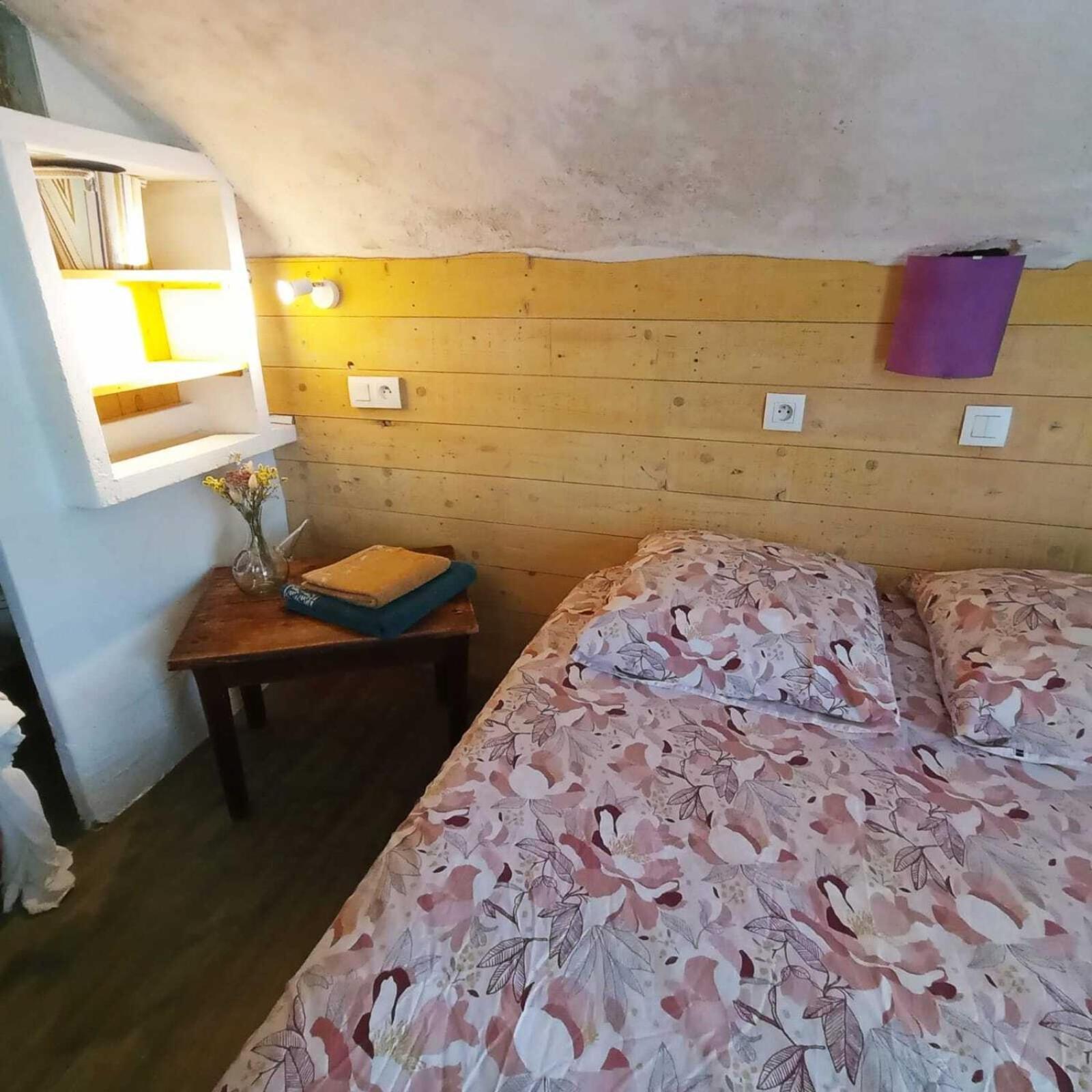 Gites Des Esselards Yzeron Kamer foto
