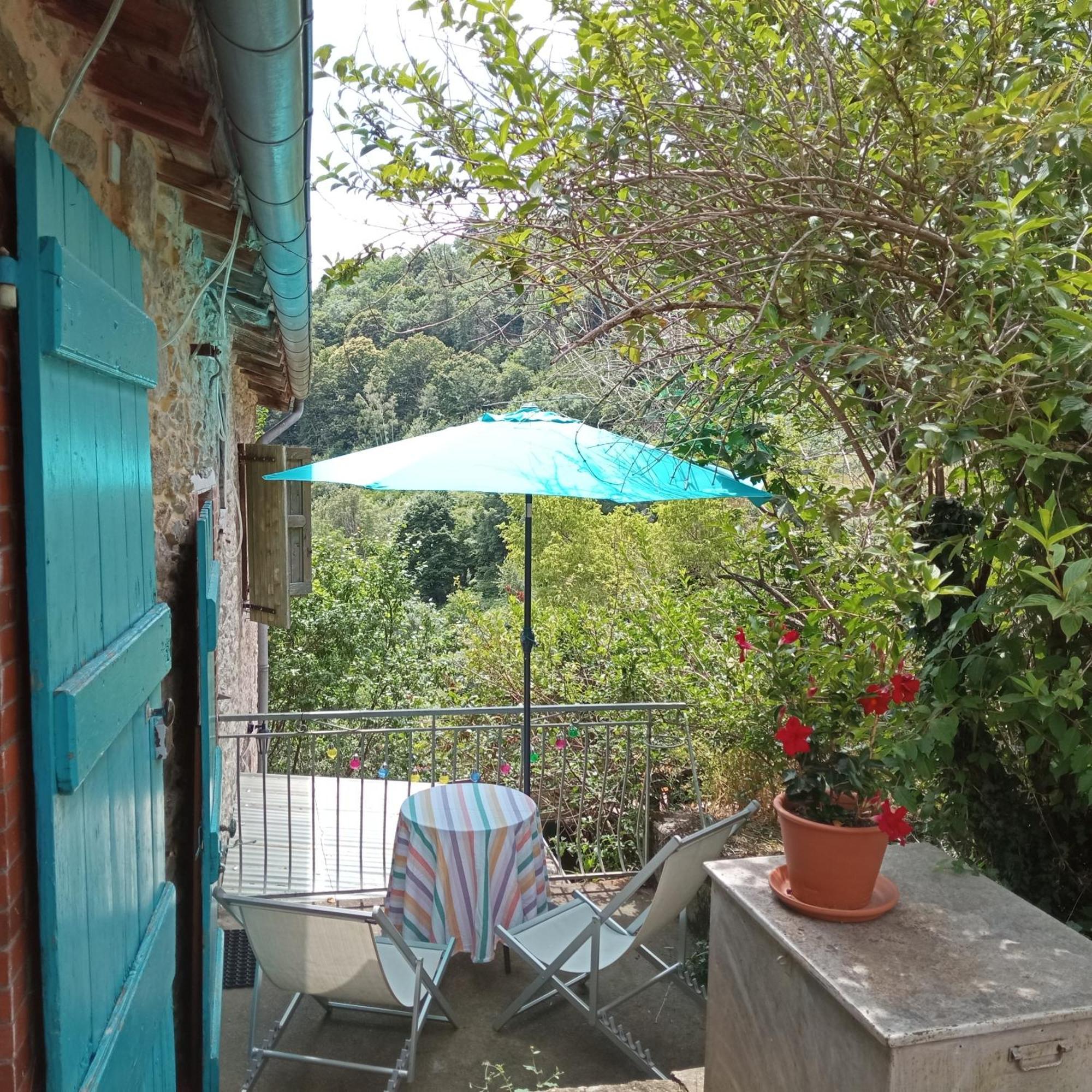 Gites Des Esselards Yzeron Kamer foto