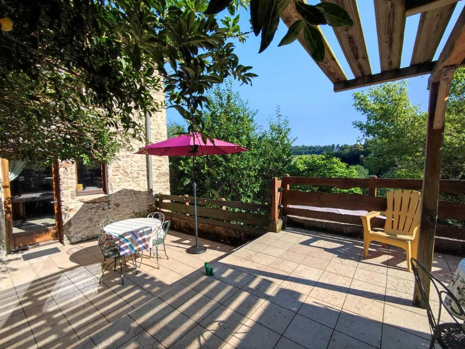 Gites Des Esselards Yzeron Kamer foto