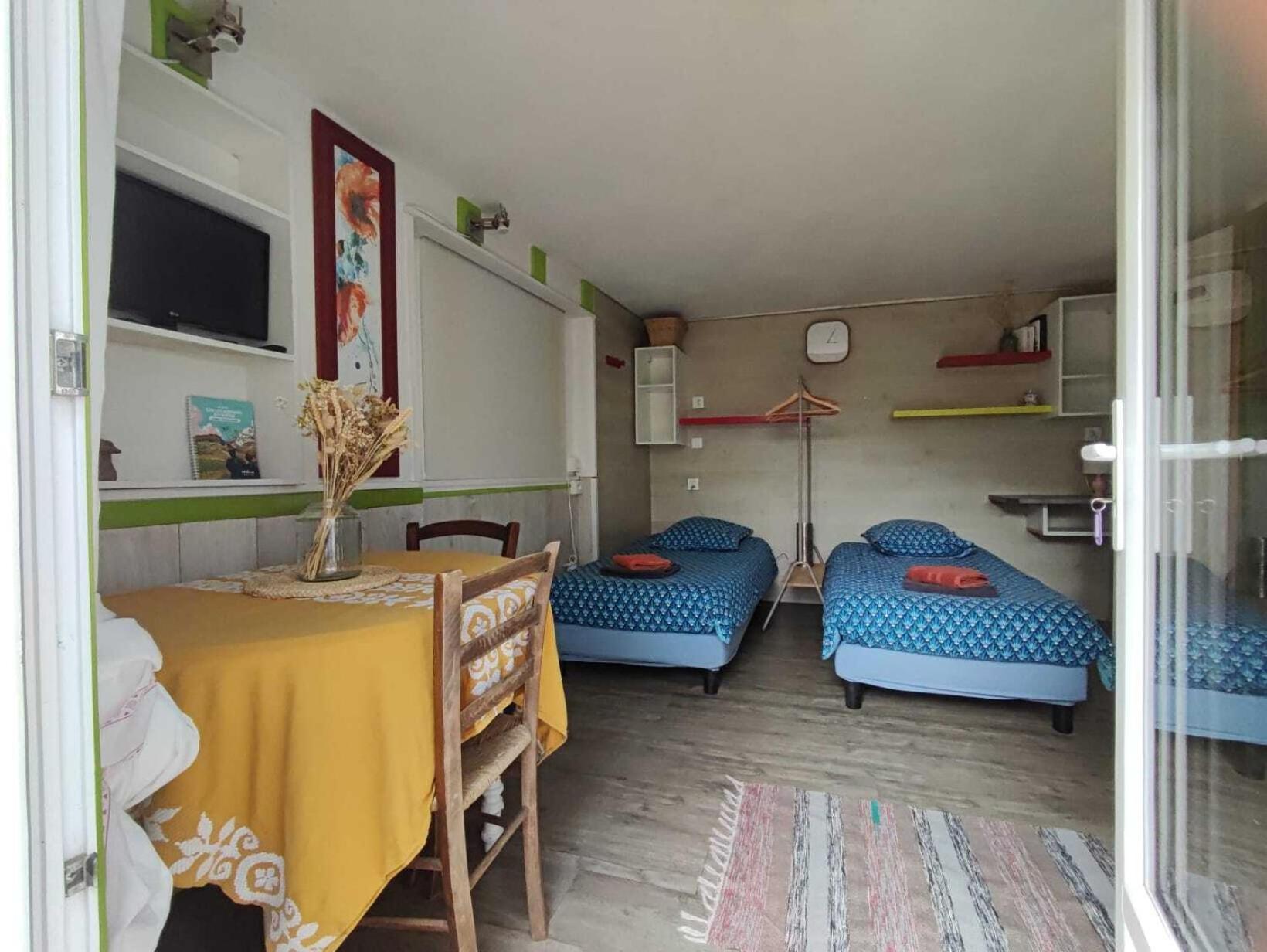 Gites Des Esselards Yzeron Kamer foto
